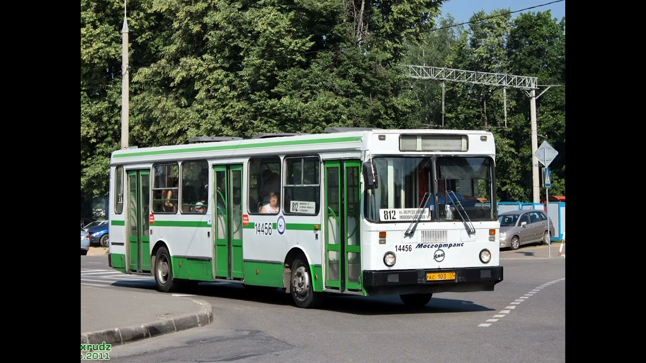 Памяти автобуса ЛиАЗ 5256 в Москве.