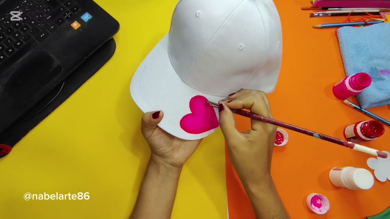 DIY/C&oacute;mo pintar gorras de tela/Tutorial/Pintado a mano🧢