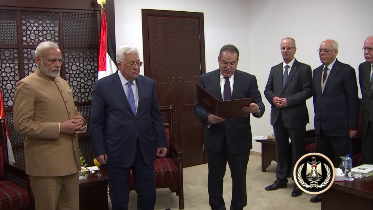 الرئيس عباس يستقبل رئيس وزراء الهند ناريندرا مودي