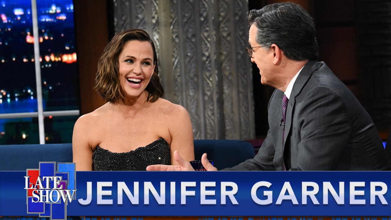 Jennifer Garner on Reuniting with “Alias” Co-Star Victor Garber in Her New AppleTV+ Thriller