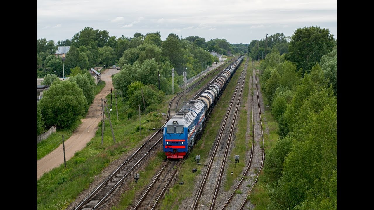 2тэ25км-0442 с наливным поездом.