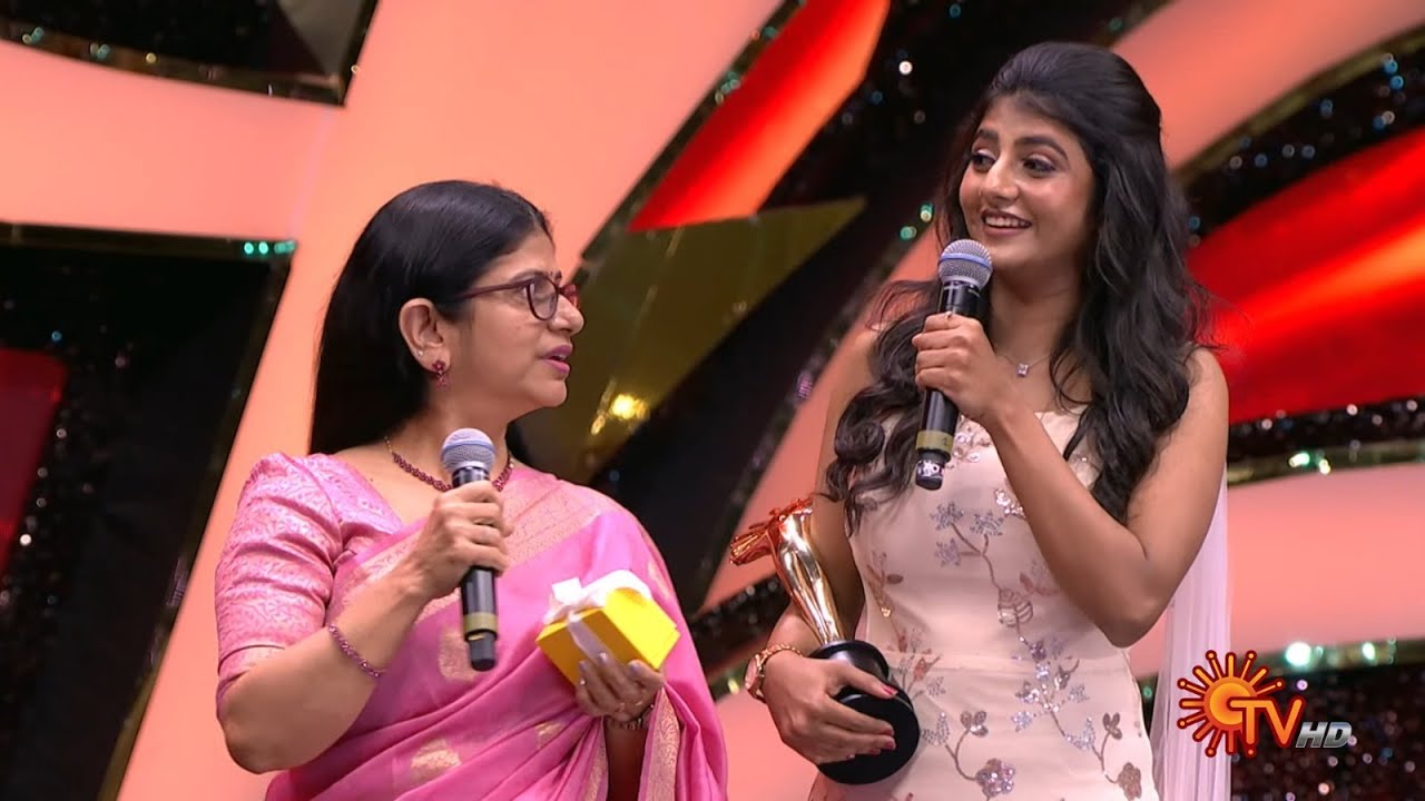 Gaby’s Mom Surprises Her with a Priceless Gift🥹🎁 | Sun Kudumbam Virudhugal 2025 | Marumagal | Sun TV