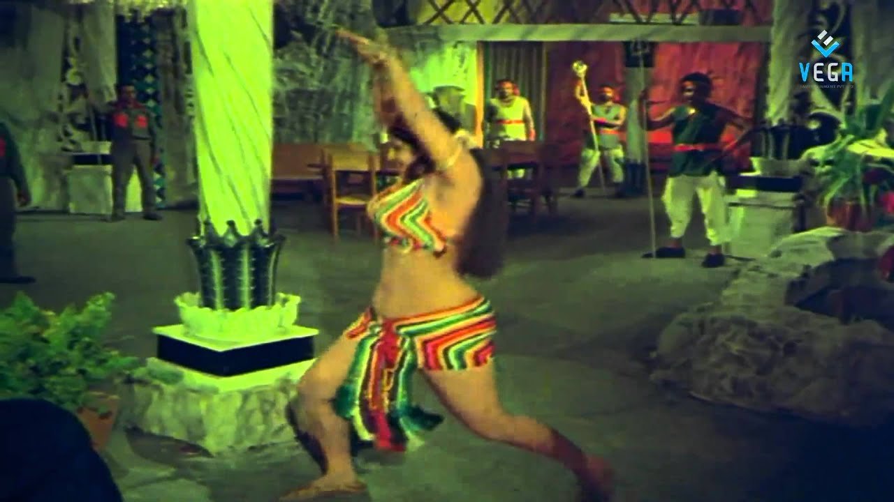 Guttuga puttillu Jaya Malini Romantic Video Song - Puli Bebbuli