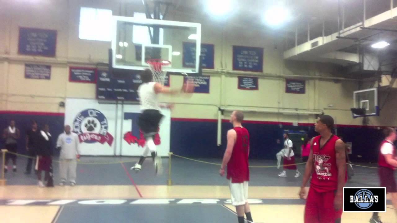 Pat Connaughton Kills 360 Windmill! Gatorade Player of the year