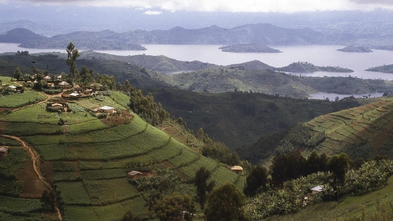 IREBERE UBWIZA BW' IMISOZI YA KIBUYE: KARONGI BEAUTIFUL HILLS