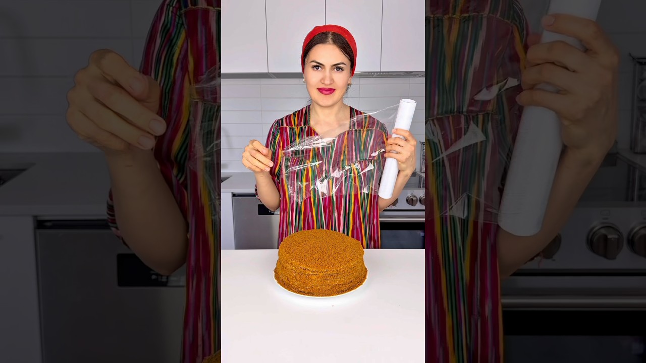 🍯 Honey Cake “Medovik” (Delicious, melt-in-your-mouth cake)