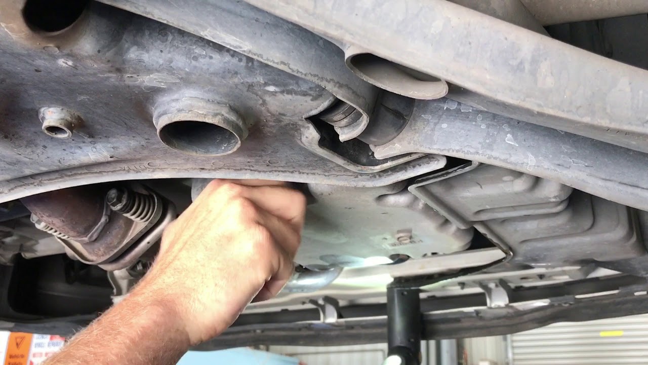 Suzuki Swift Engine Oil and Filter Change