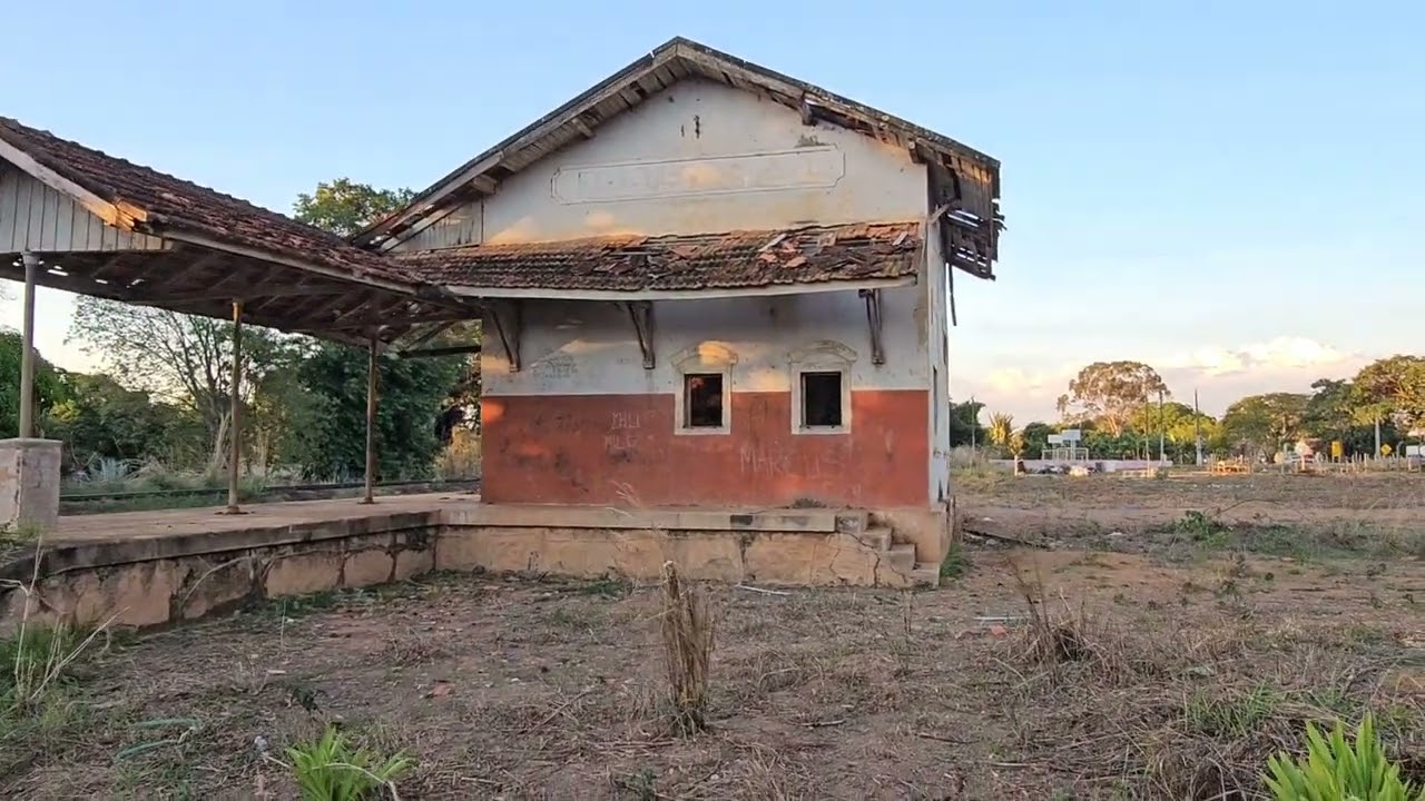 Encontramos  algo que marcou muito no passado e hoje encontra quase em ruínas no interior de Goiás 