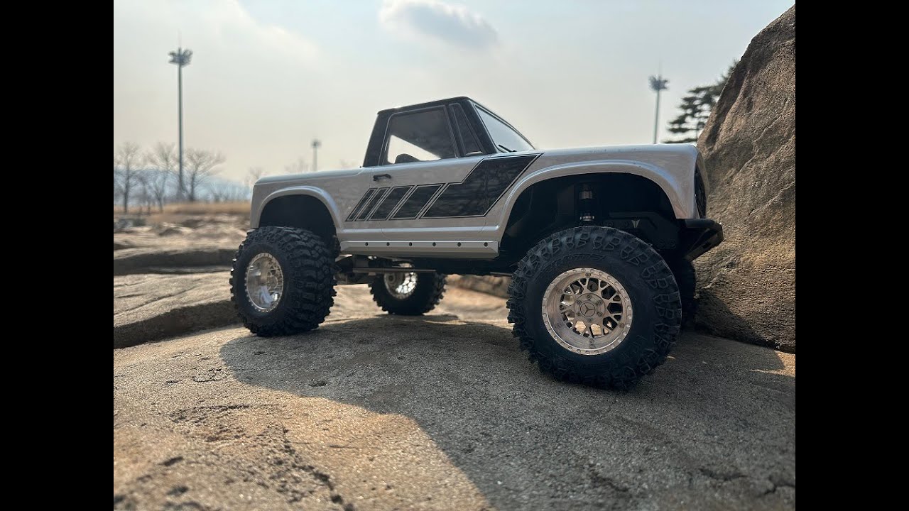 1/10 SCALE ROCK CRAWLER VANQUISH VS4-10 ULTRA
