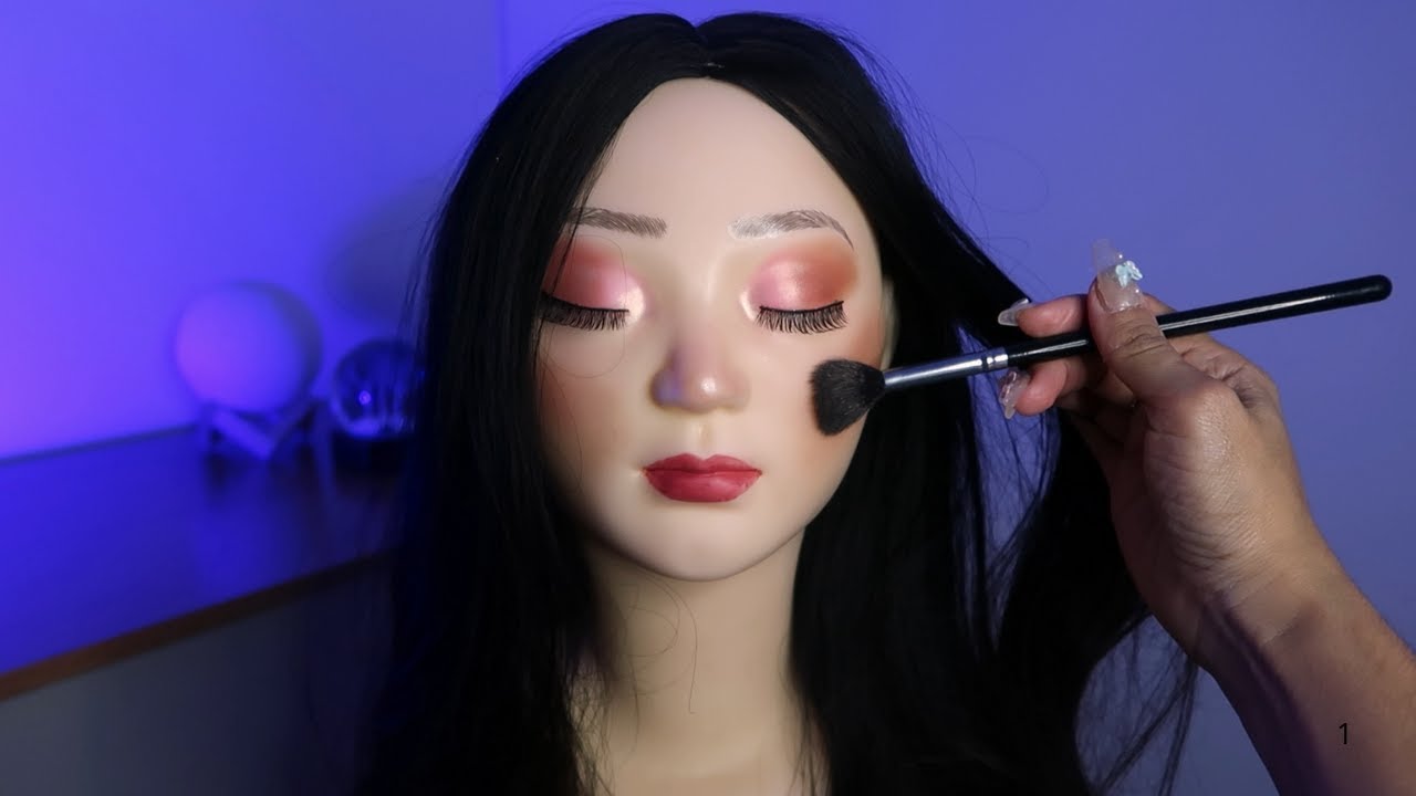 A Boneca Ganhou Vida com Essa Make 💋💄✨ASMR | Sono imediato