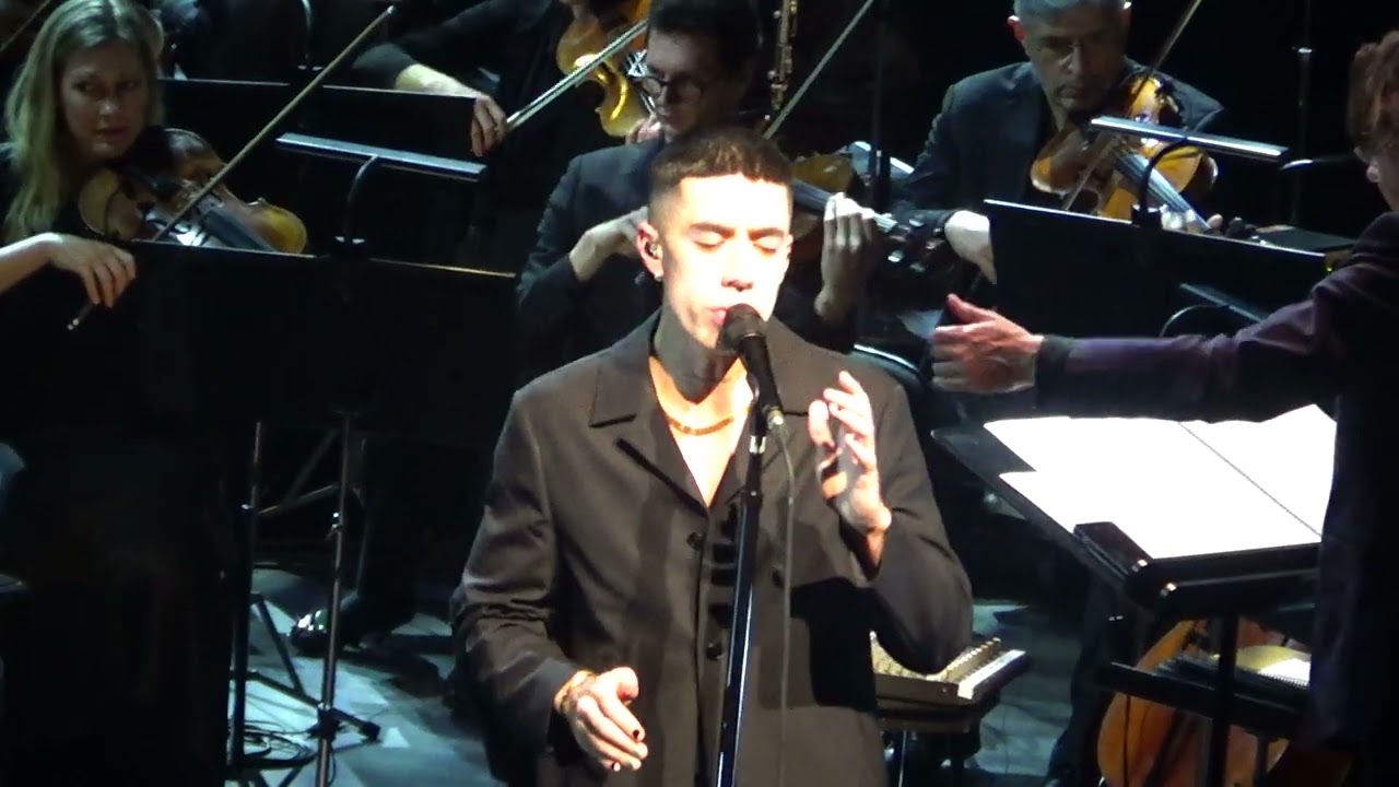 Teeks with the NZSO 'First time' live at the St James Theatre, Wellington