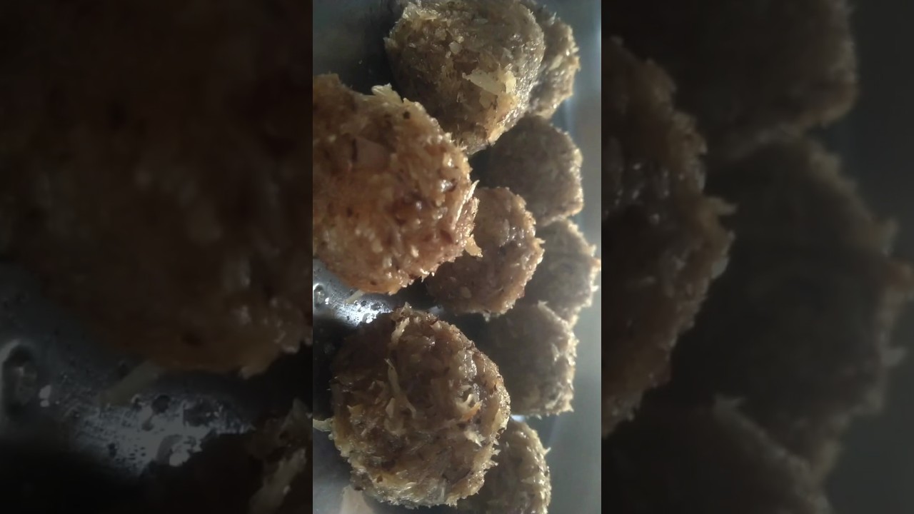 Coconut Laddu||Kobbari Bellam undaku #coconut #laddu #trendingshorts #cooking #foodie #anjumtalks