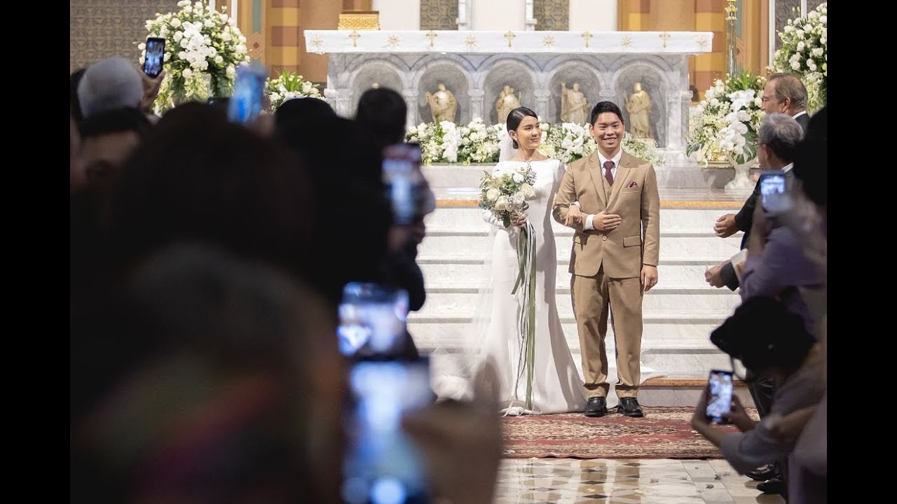 งานแต่งเรียบหรู เอิร์ธ-เปา(กทม.) อบอุ่นสุดๆ