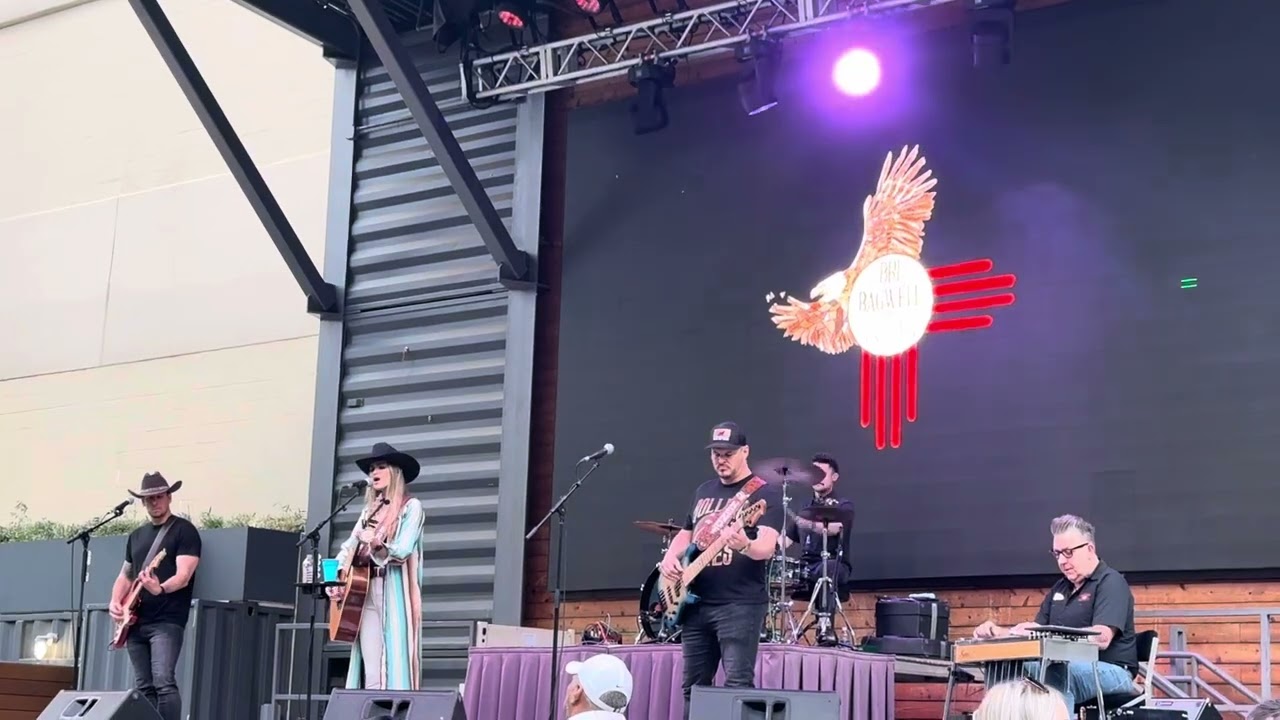 Bri Bagwell with Danny Crelin on Pedal Steel