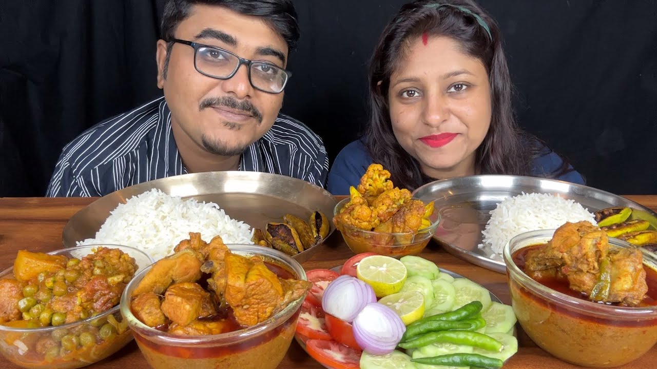 Eating Show - Basmati Rice, Spicy Chicken Er Lal Jhol | Potol Vaja & Fulkopi Curry, Salad, mukbang