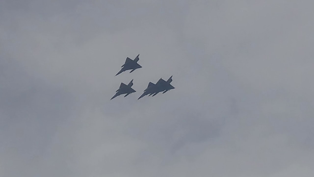PAF Air chief pulling up with roaring sound in F16 block 52