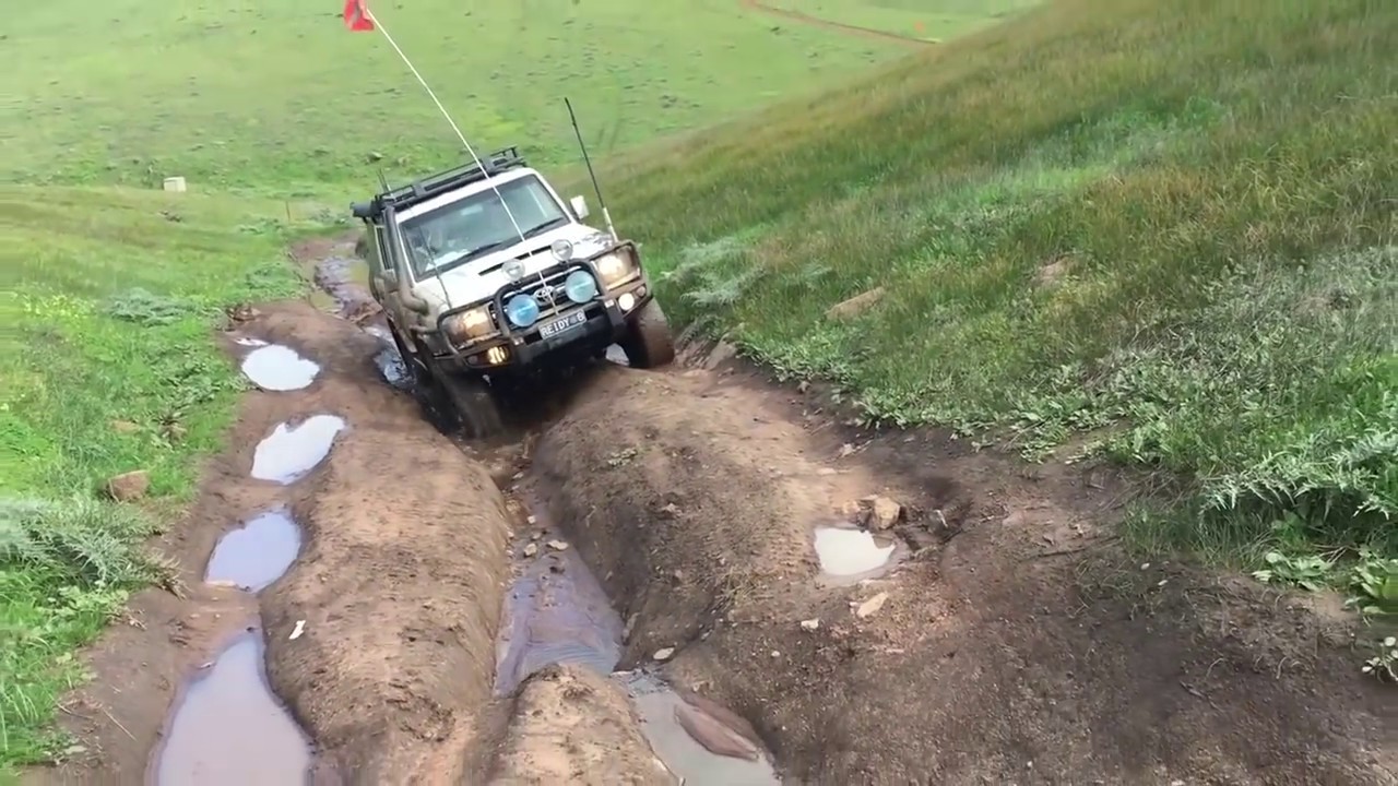 Winter Mud Fun in South Australia - 76 Series LandCruiser V8
