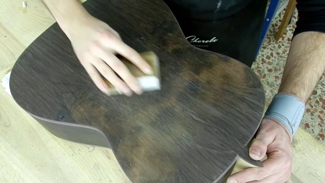 Tutorial sobre el proceso de lijado y preparacion  de un guitarra - Guitar sanding work - NITORLACK