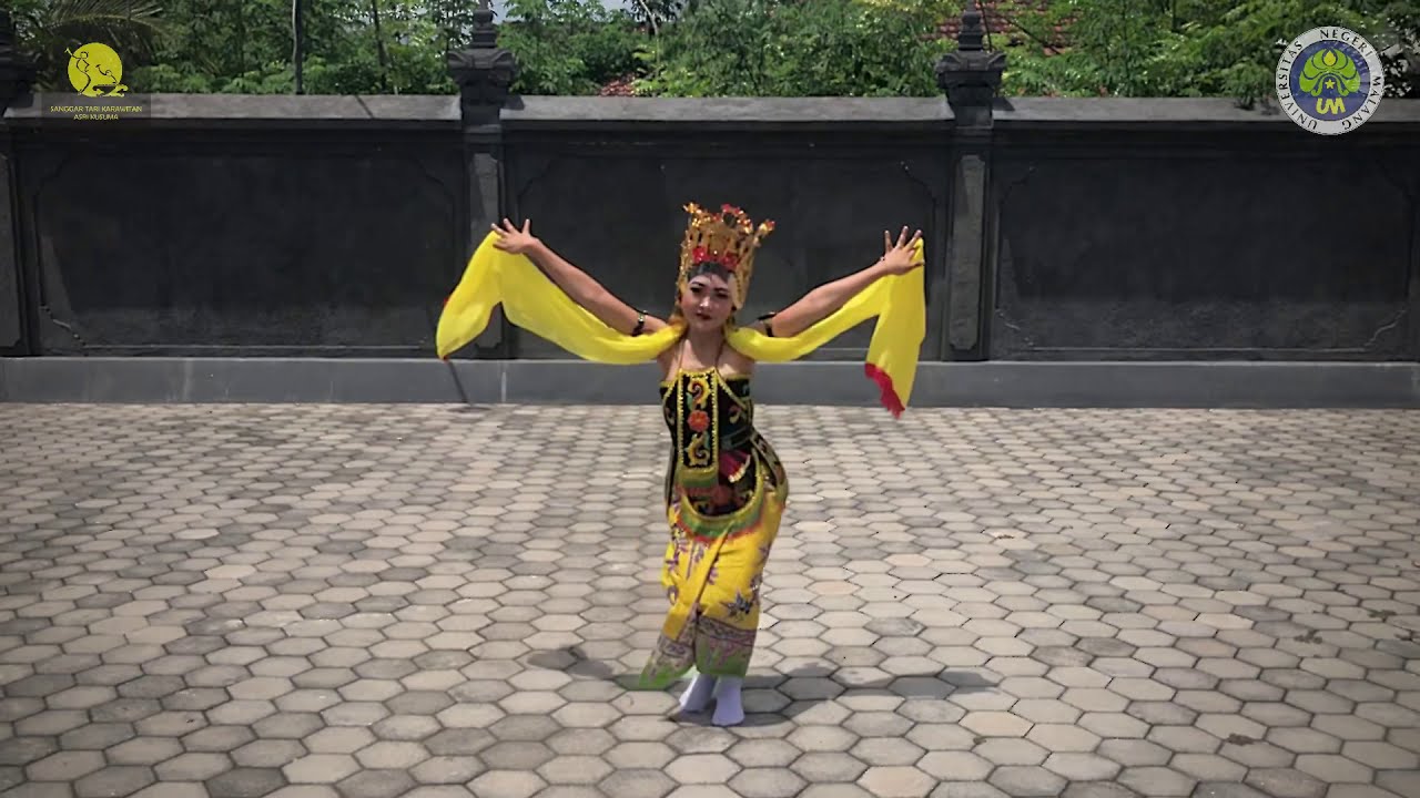 Tari Gandrung Seblang Lukinto