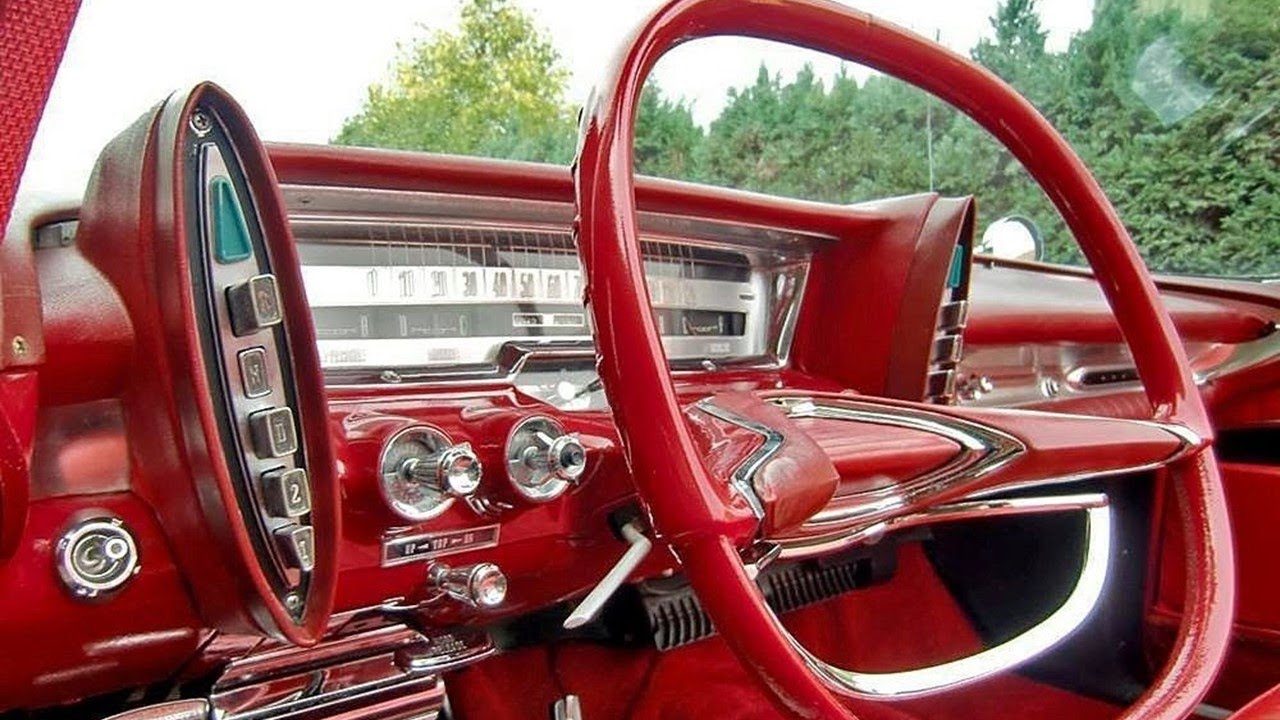 Потрясающие интерьеры и безумные приборные панели: Imperial 1961 года от Chrysler