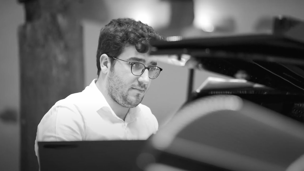 Ezust Duo: Invierno Porteño, Á. Piazzolla