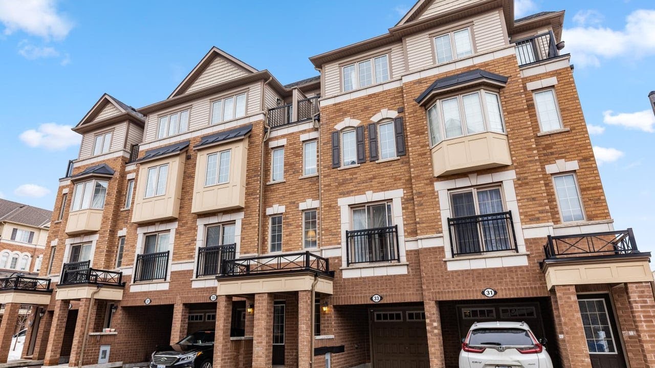 33 Glenstal Path, Oshawa, ON