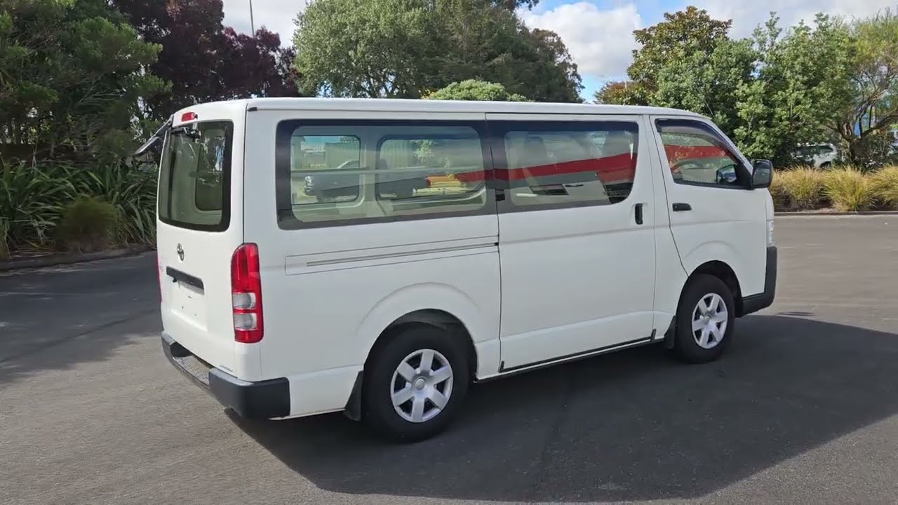 2019 Toyota Hiace 2.8 litre Diesel 4WD