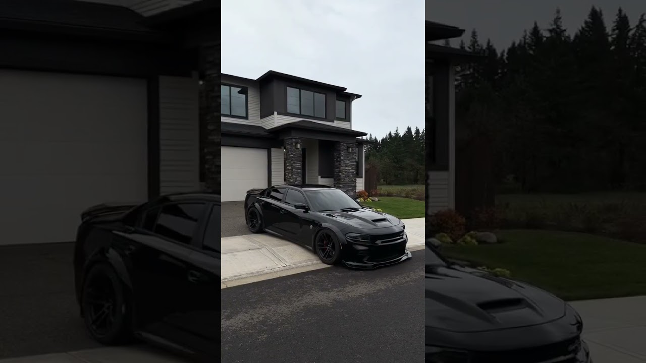 Dodge Charger SRT Hellcat Widebody.