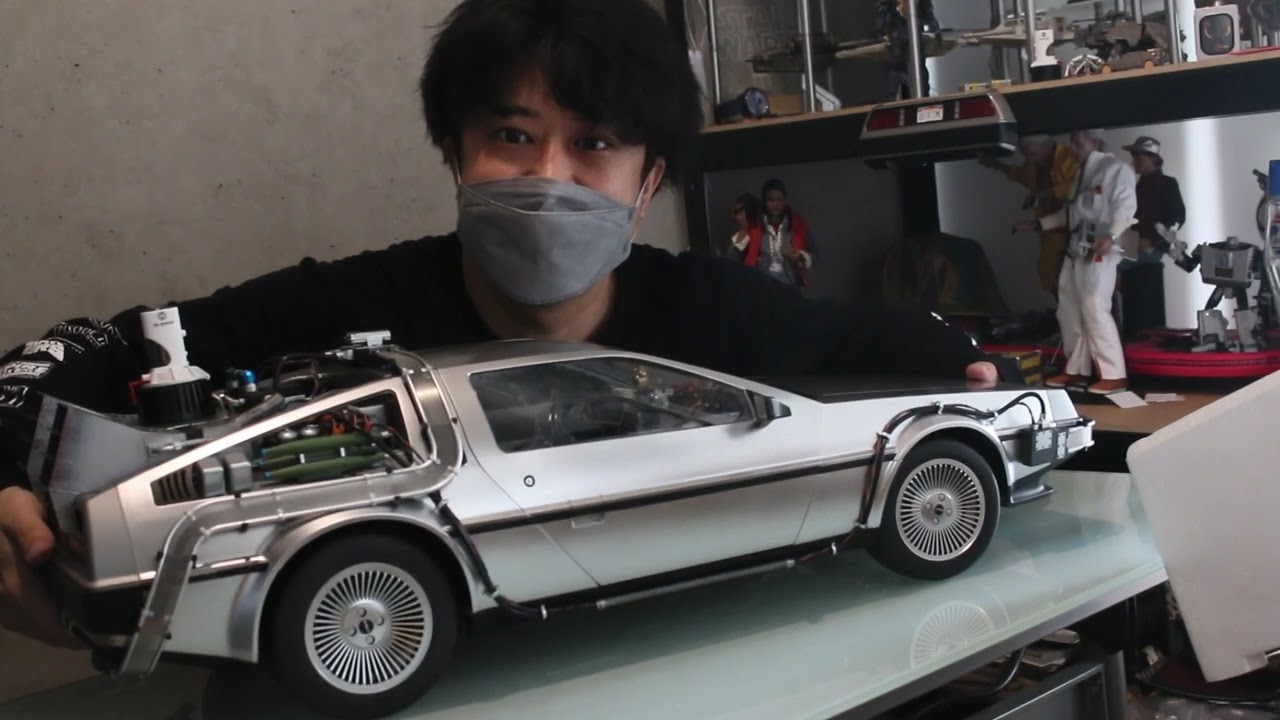 デロリアン1/6届いたぁ！とりあえず開封しただけ。