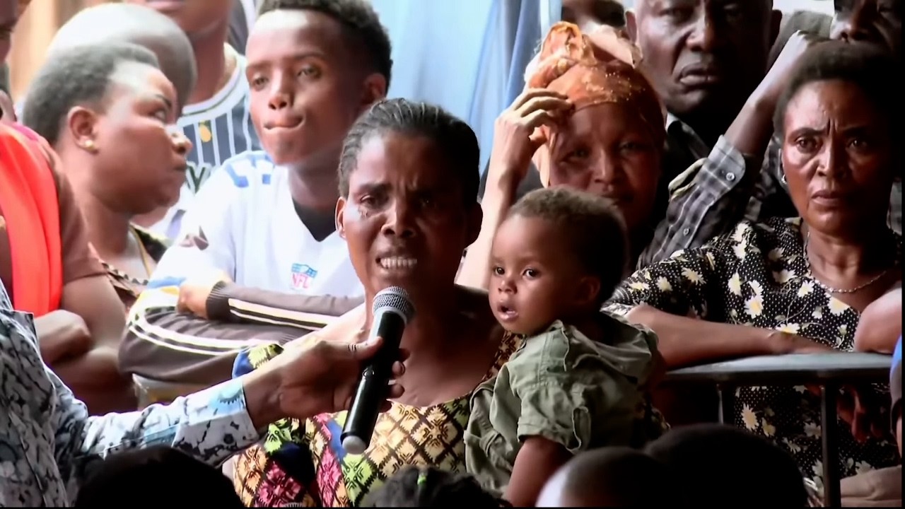 MSIKILIZE MAMA HUYU ALIYE ACHWA NA MUME WAKE KISA KAMZALIA WATOTO WA KIKE TU