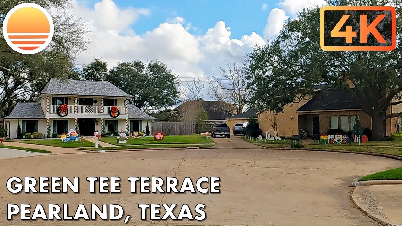 Green Tee Terrace Neighborhood in Pearland, Texas! Drive through a neighborhood with Christmas decor