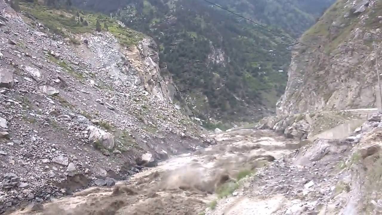 Flash flood in the river Sutlej