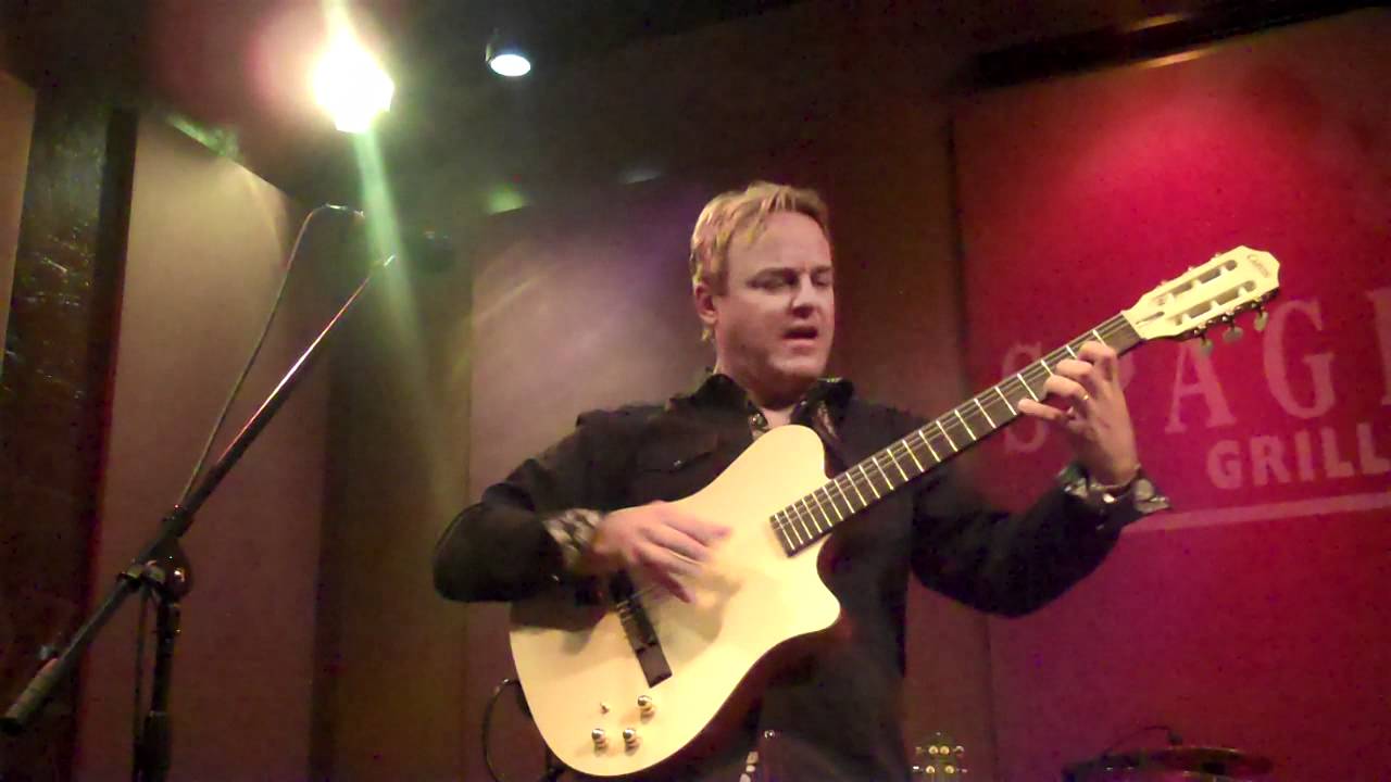 Steve Oliver performs 