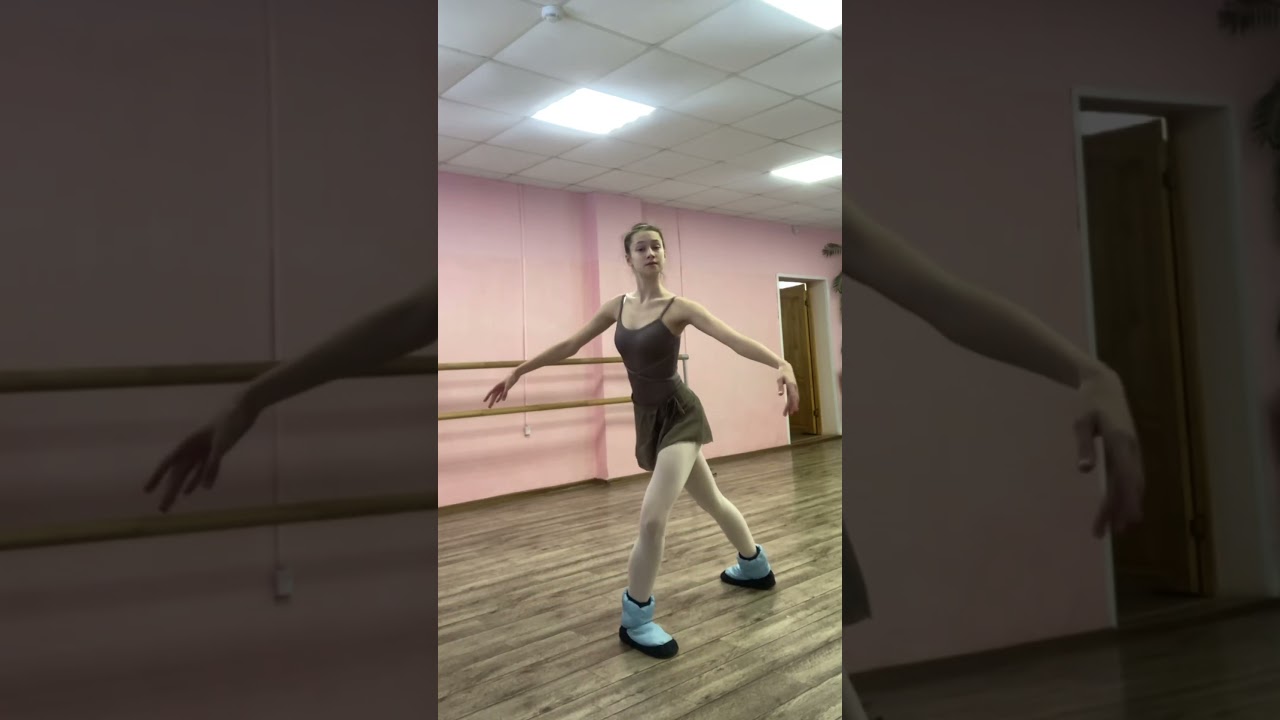 В чем здесь ошибка?) #ballerina #ballet #dance #pointshoes #балет #балерина #пуанты #remix #music