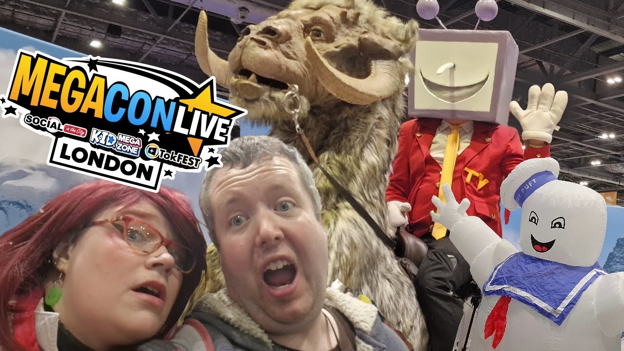 Meagacon live london comic con vlog 2026 cosplay Dandadan cast Gashapon and Tenna rides a Tauntauns