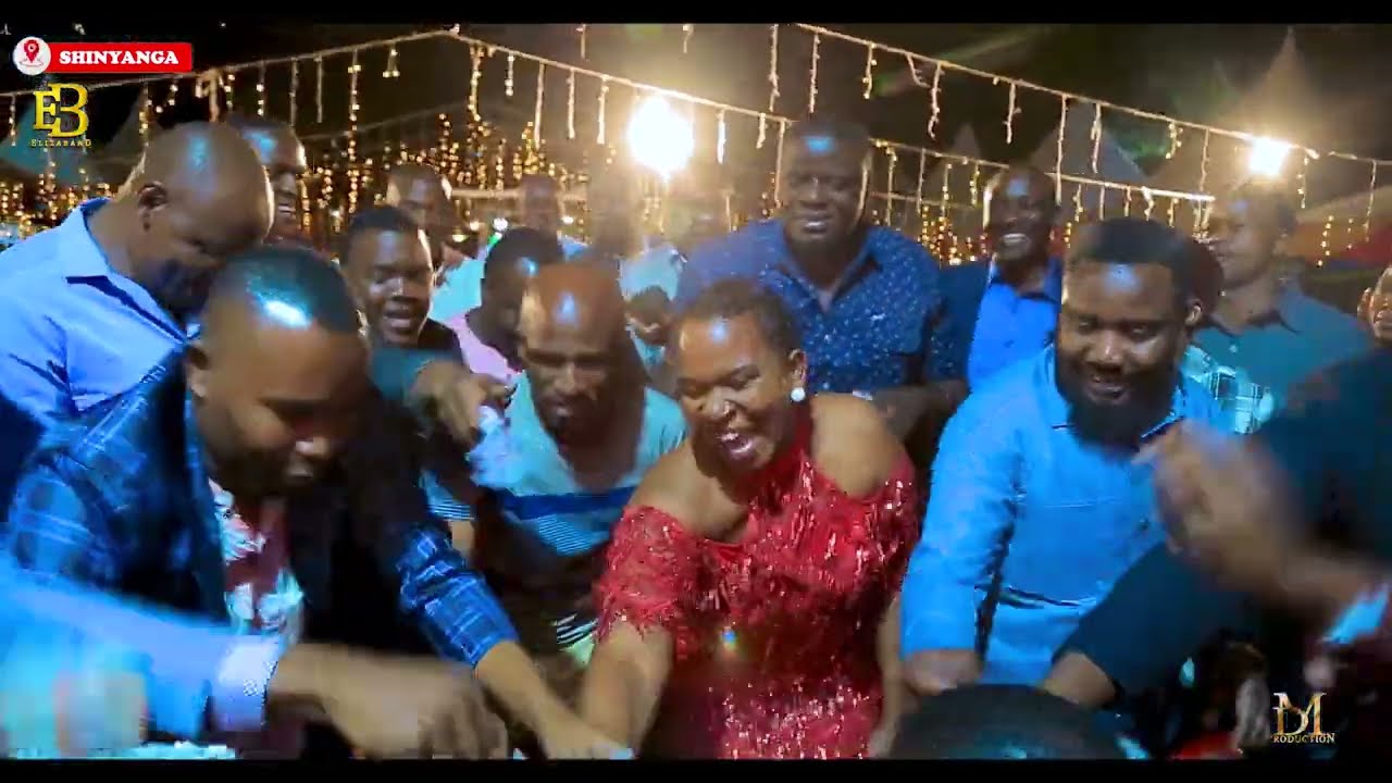 KAHAMA Kuchapa Noti Kwenye Harusi Ya Simosila Madoshi Shinyanga Kamati Yatoa Milion 25 By Elizabeth