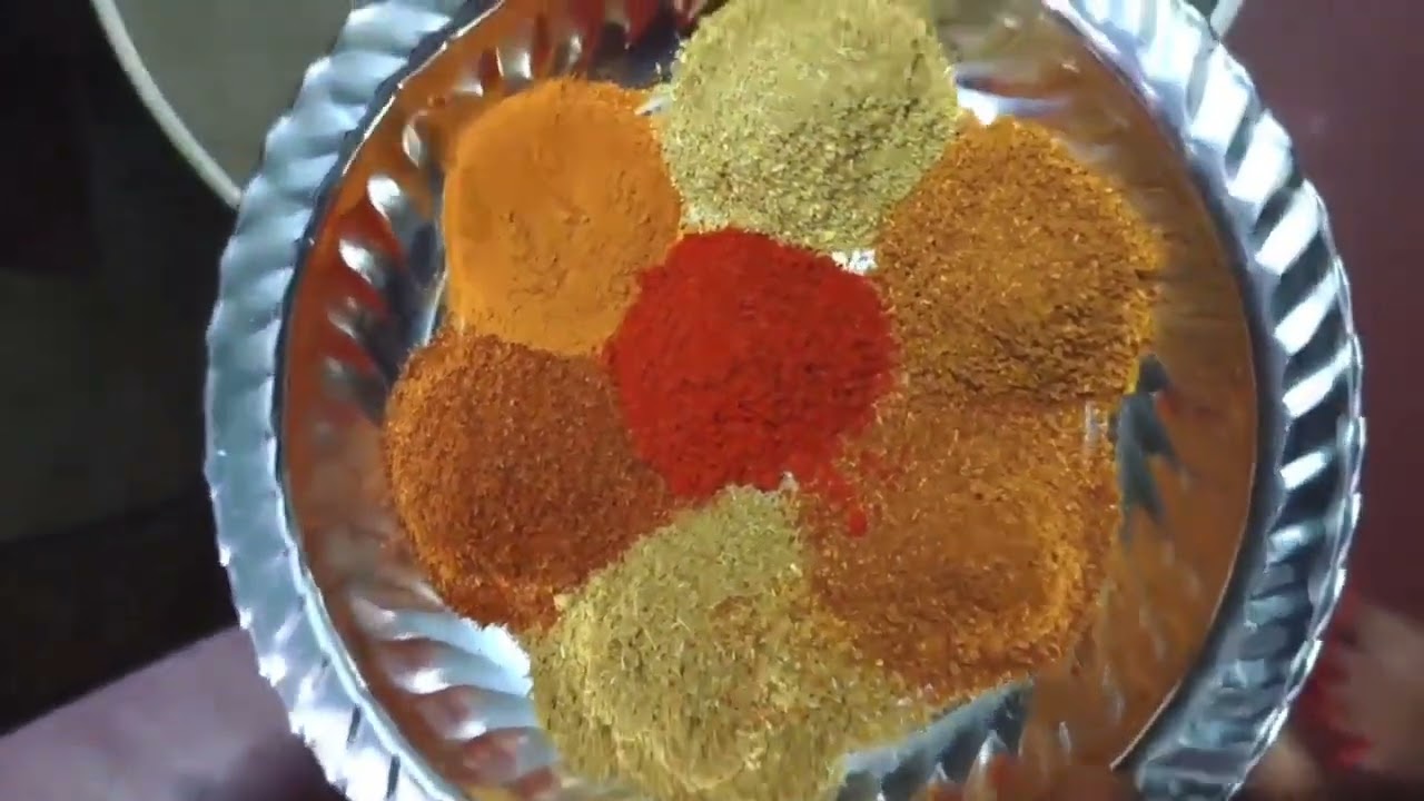 Chicken bhuna masala in hostel style😋😋😋😋😋😋