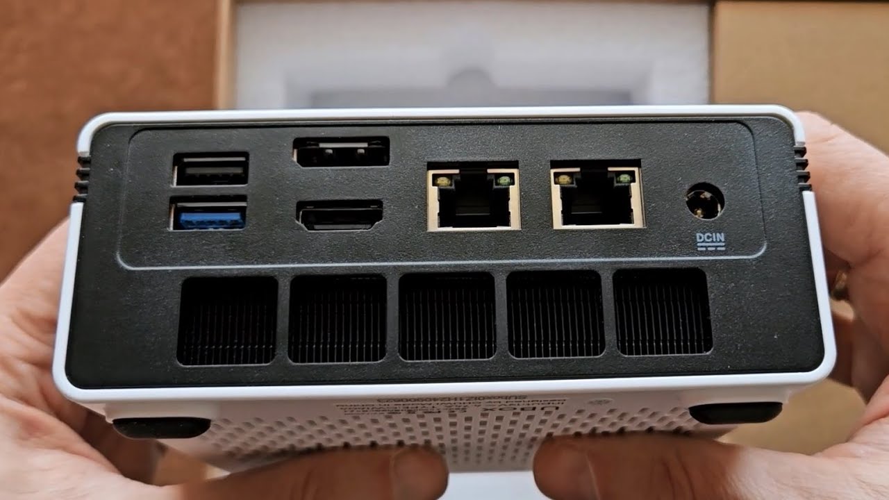 Chuwi UBox Mini PC Ryzen 5 6600H 16GB/512GB Unboxing and benchmarks