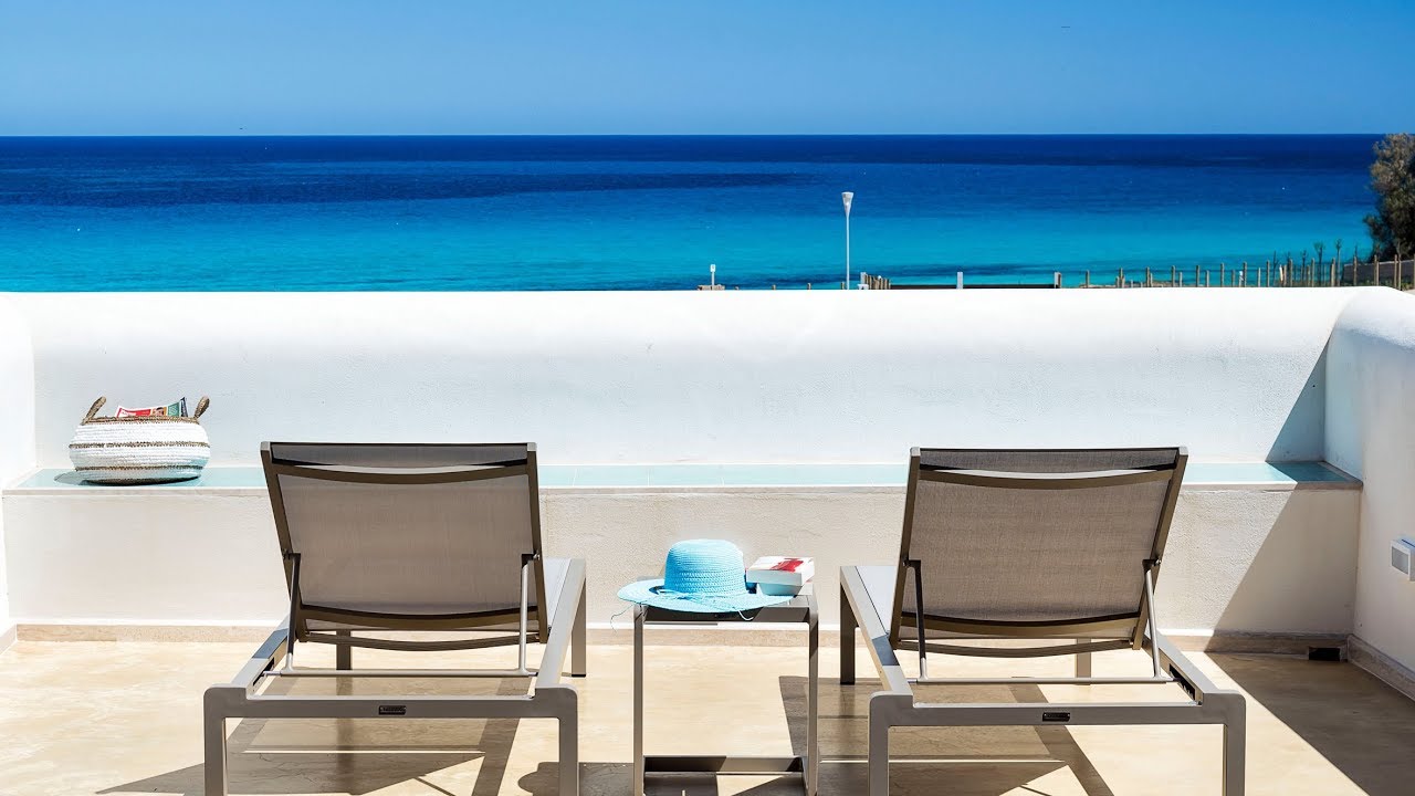 Di Casa In Sicilia | VILLA BY THE SEA  WITH POOL TOUR - San Lorenzo, Noto (Sicily)