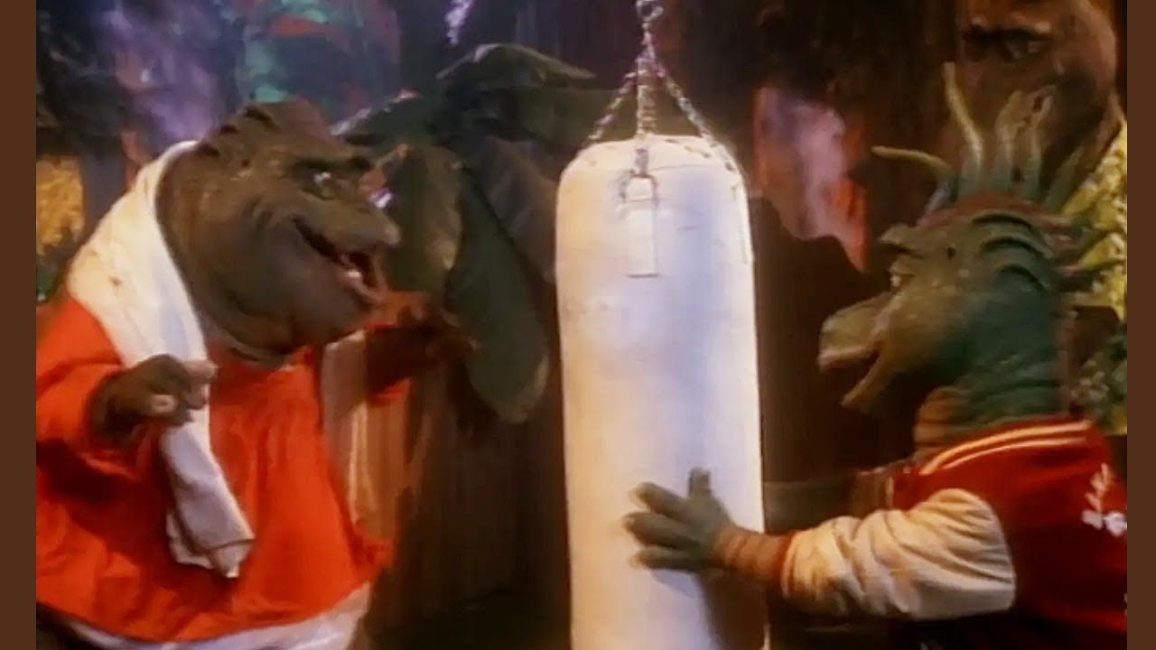 Earl Tiene un Duelo a Muerte  SERIE DINOSAURIOS  CAPITULO COMPLETO