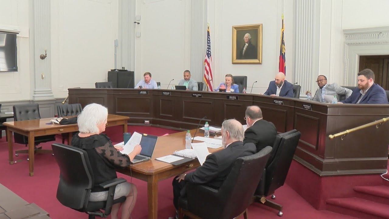 Washington officials hear from public on agenda topics