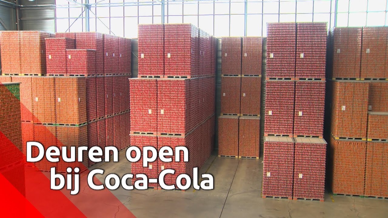 Deur voor een keertje op een kier bij Coca-Cola in Dongen