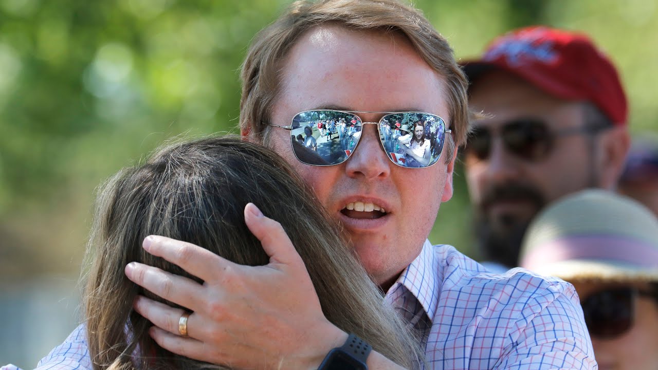 Alberta's health minister and family swarmed on Canada Day