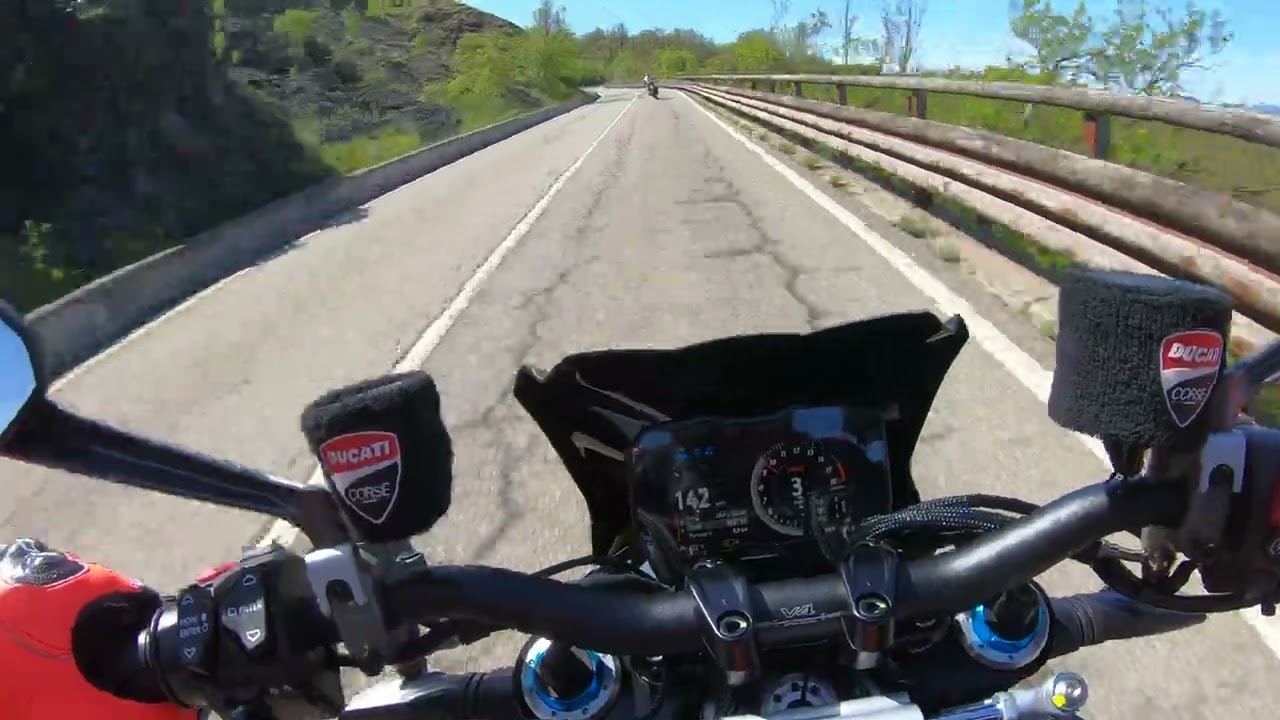 Ducati STREETFIGHTER V4 S 🔥 | POV | Passo della Cisa 🇮🇹 with a friend with KTM Duke 890 R