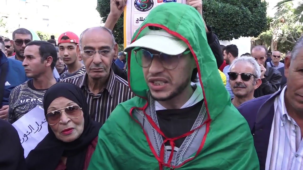 ما هو رأي الشارع الجزائري حول إجراء الانتخابات الرئاسية؟