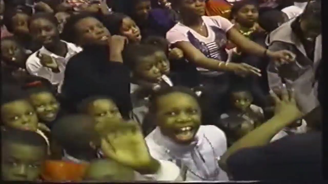 Makoma | Tournée Européene (Londres, Paris, Genève) | 2000 | 360P