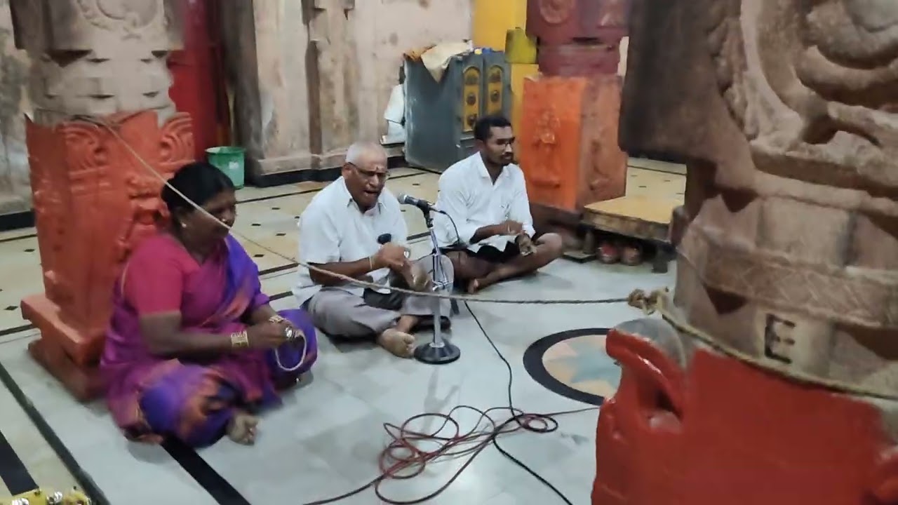 To day evening bajan in madava swamy temple kollapur 