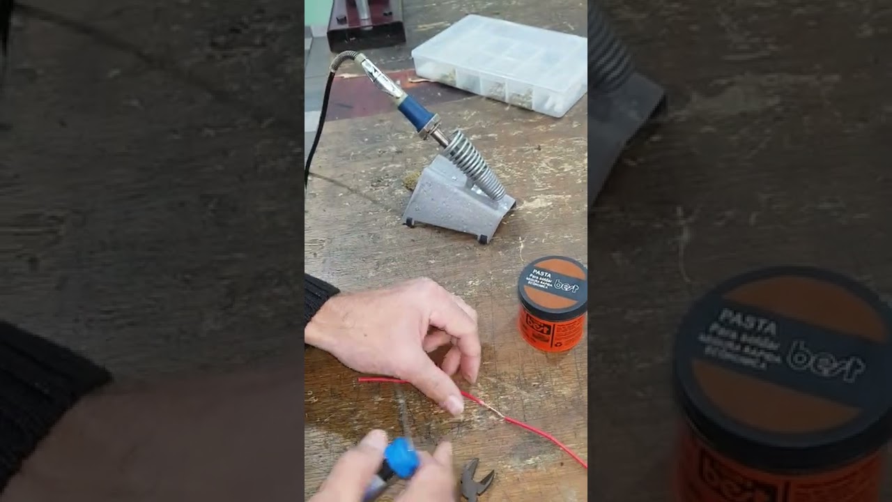 Pasta de solda como usar como soldar fio com estanho ferro de solda usando fluxo ou resina de solda