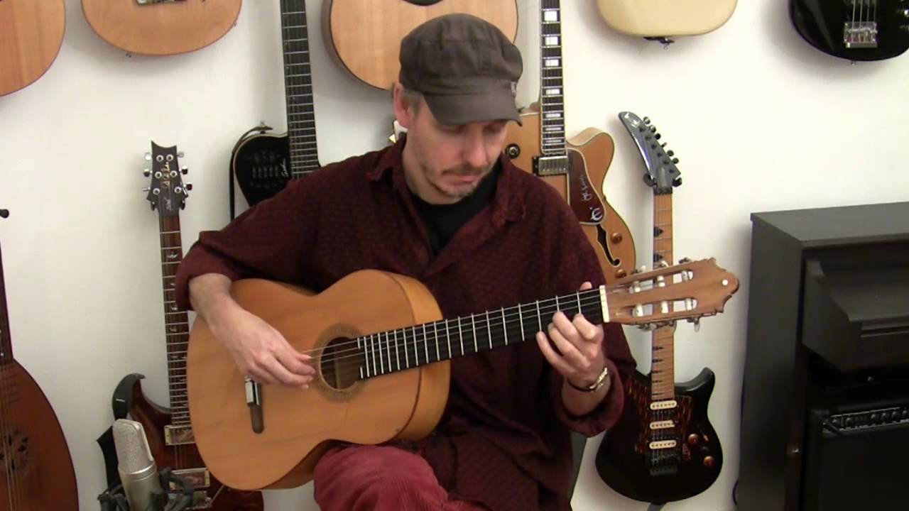 Ernesto spielt Inside - Gitarrenkurse professionell online