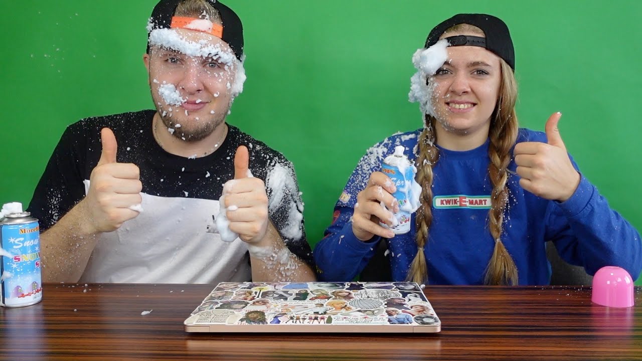 Nesměj se challenge se sněhovým trestem